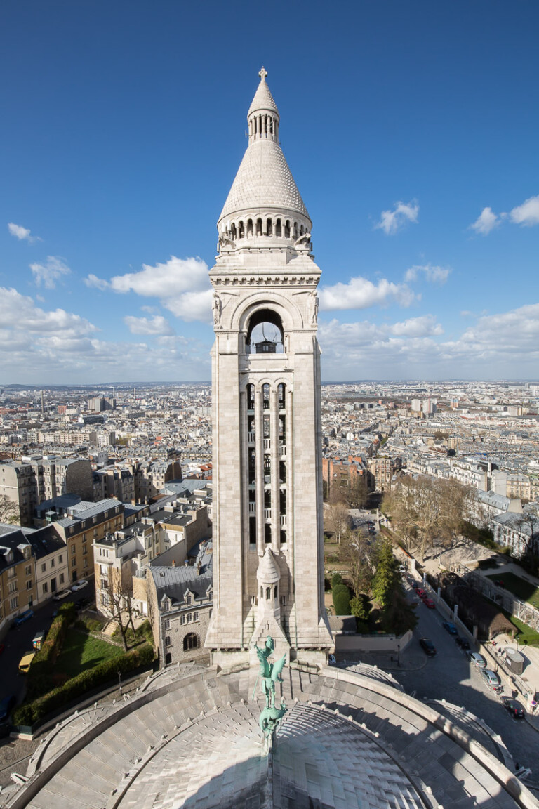 Vue du dôme du Sacré-Coeur sur le campanile