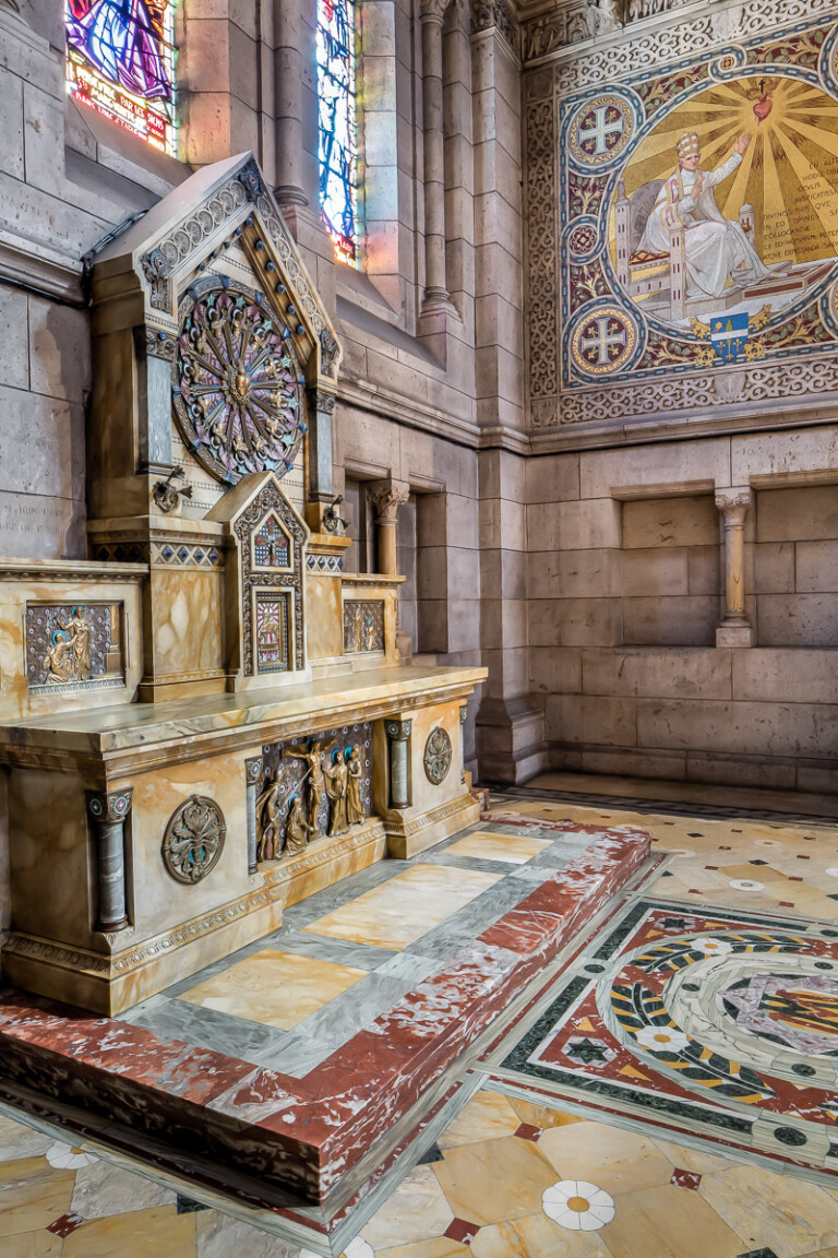 Mosaique latérale droite de la Chapelle Sainte Marie-Marguerite